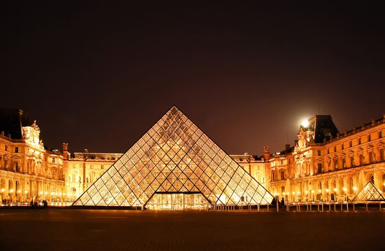 Museo de Louvre, fascinante destino turístico de Paris-2.jpg